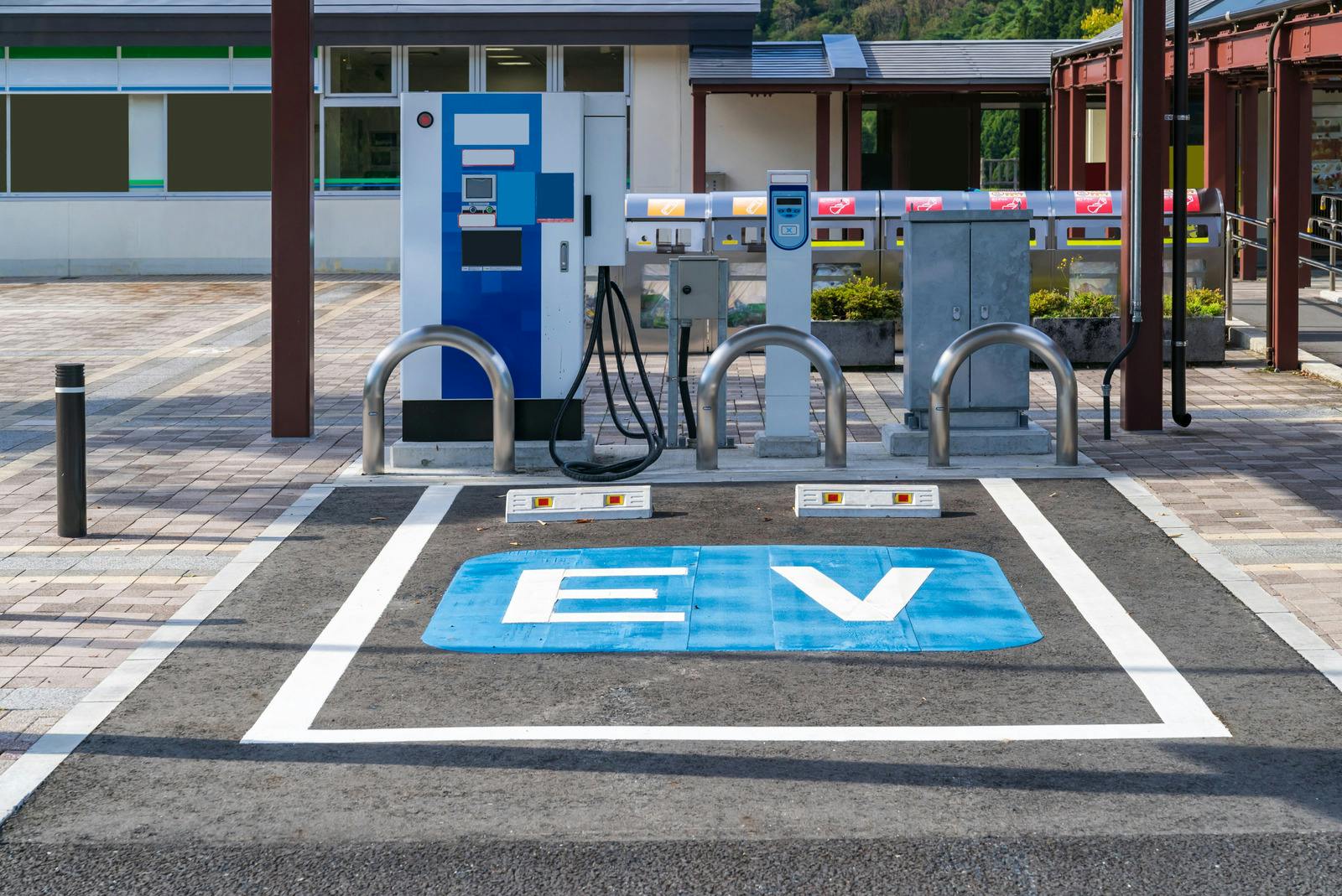 Why choose EV technology with AMPM? Derbyshire, South Yorkshire and Nottinghamshire